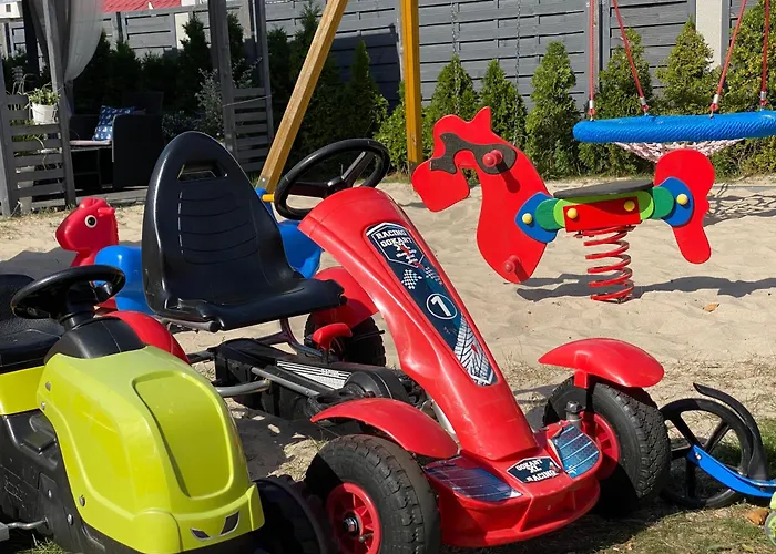 Letniskowe Jarek * Rowy (Pomerania)